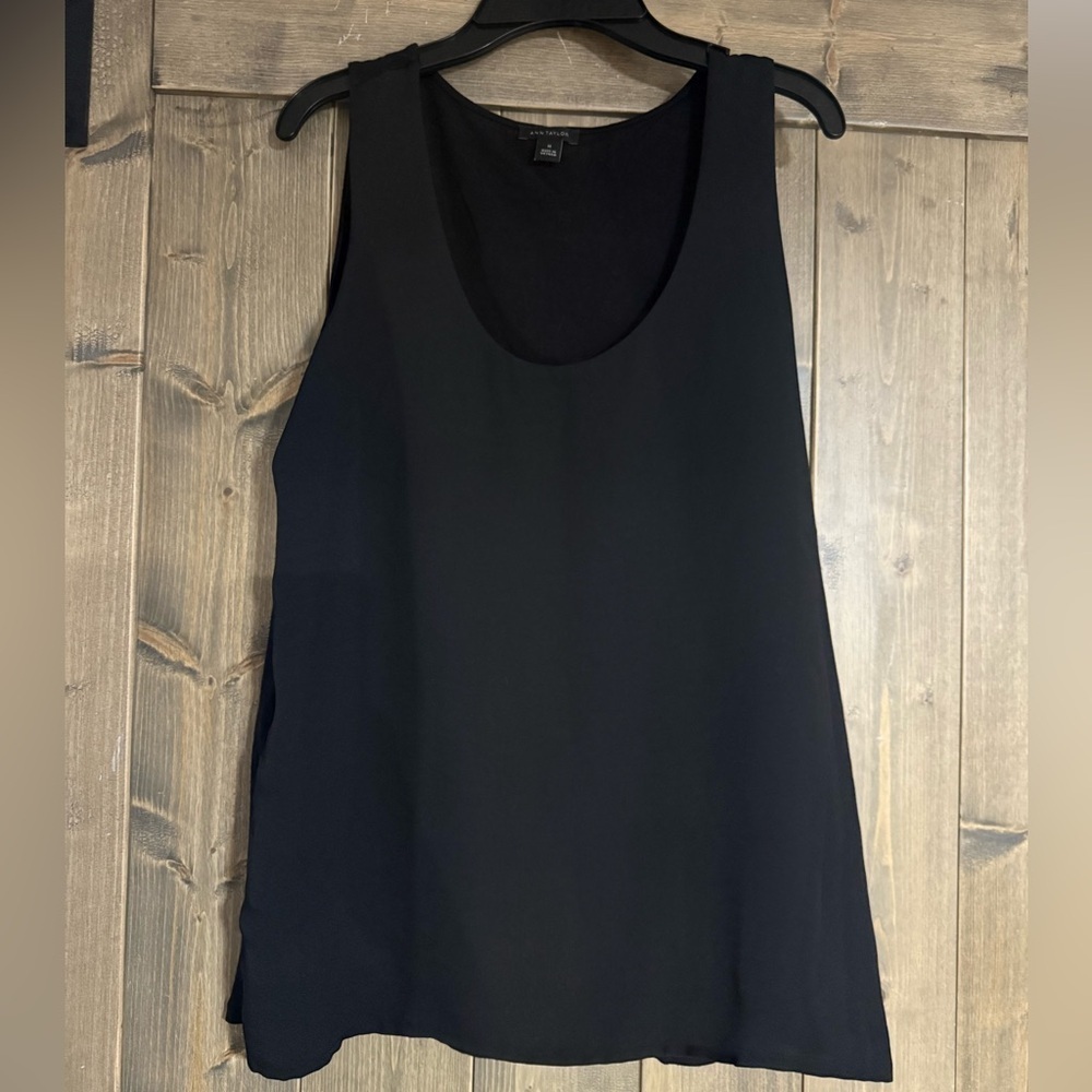 Ann Taylor Black Sleeveless Blouse (Medium)